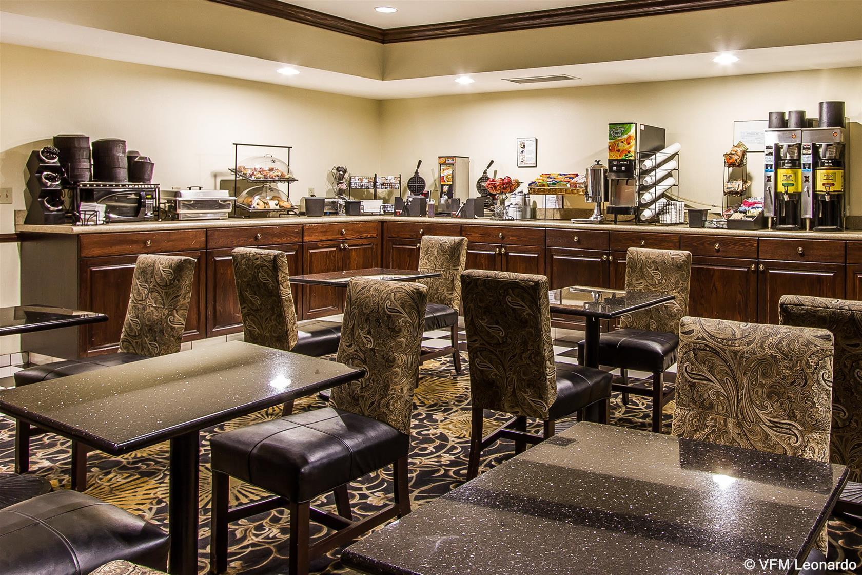 אופלוסס Evangeline Downs Hotel, Ascend Hotel Collection מראה חיצוני תמונה