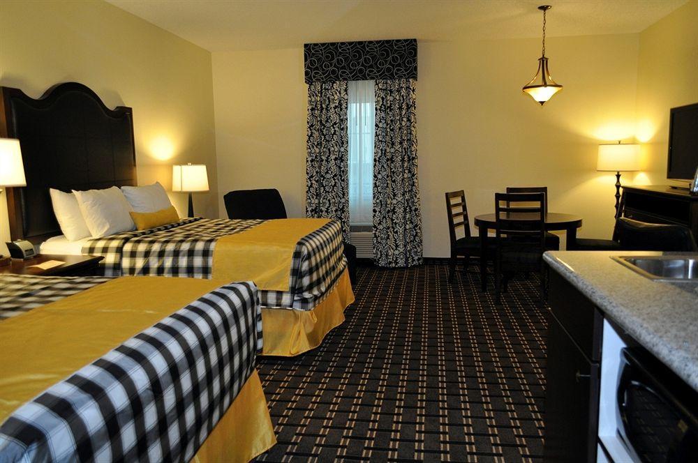אופלוסס Evangeline Downs Hotel, Ascend Hotel Collection מראה חיצוני תמונה