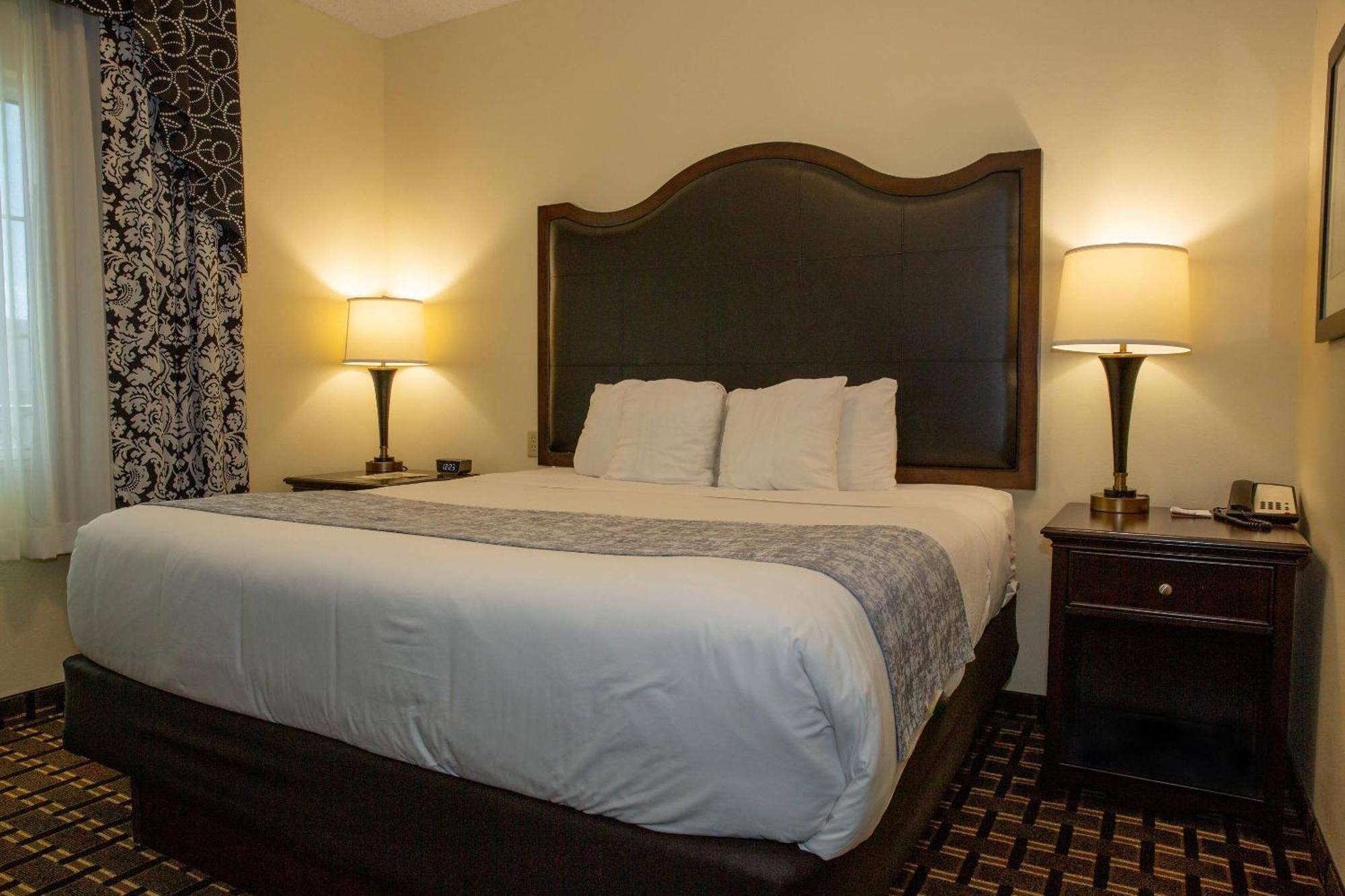 אופלוסס Evangeline Downs Hotel, Ascend Hotel Collection מראה חיצוני תמונה