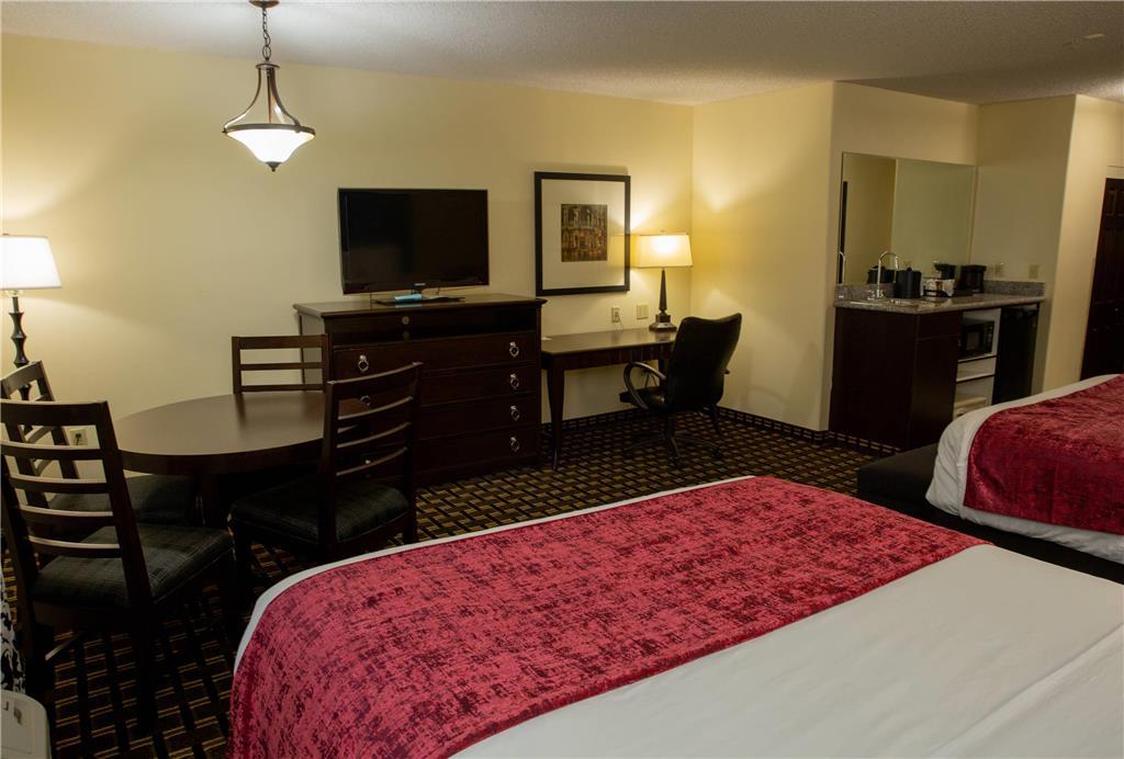 אופלוסס Evangeline Downs Hotel, Ascend Hotel Collection חדר תמונה