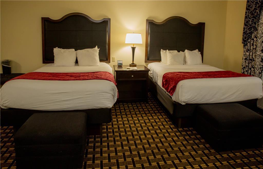 אופלוסס Evangeline Downs Hotel, Ascend Hotel Collection חדר תמונה